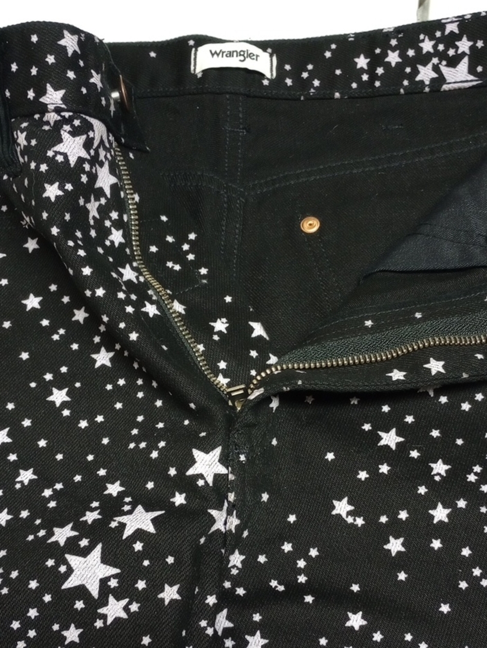 🆕⭐ WRANGLER "WANDERER" BLACK FLARE WIDE HIGH RISE JEANS WITH WHITE STARS⭐ - Picture 11 of 15